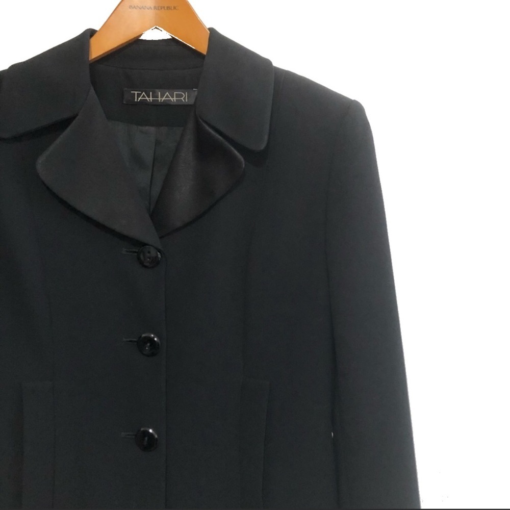 Tahari Tall 3 Button Black Blazer. - Picture 1 of 3